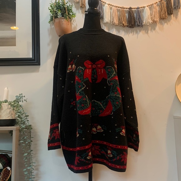 Mathias vintage Christmas wreath tunic sweater - Picture 1 of 7